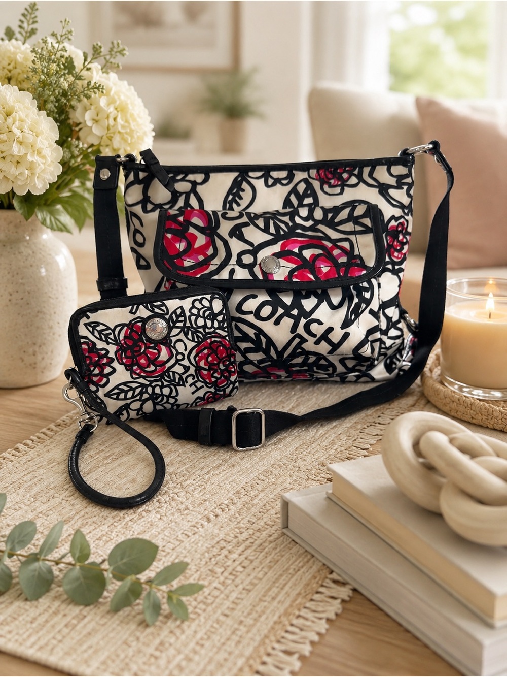 Coach Poppy Graffiti Floral Script Crossbody Bag in Cream & Black EUC & wristlet